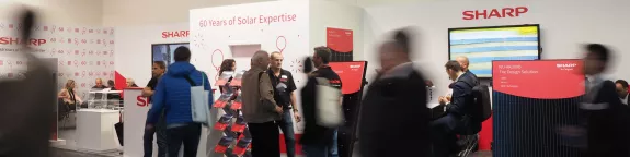 People walking and crowds of people at Intersolar 2019